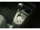 トヨタ認定中古車には1年間走行距離無制限の『ロングラン保証』がついています。年式は問わず、全国約5,000ヶ所のトヨタのお店で保証修理を受けることができます。