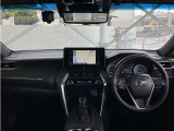 見通しのよいすっきりとした視界で、誰でも運転しやすいです。運転のしやすさは疲れにくさにも繋がりますよ♪