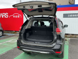 広々とした荷室です