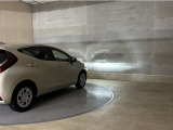 LEDヘッドランプです。十分な明るさを保ちつつも消費電力が少なく、バルブ寿命も長いのが特徴です。瞬時にMAXの光量を発揮するのもLEDならではです。