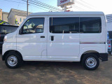 納車前にはプロのメカニックが点検、整備を行いますので安心してお乗り頂けます。