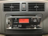 ダイハツ純正、AUX端子付CDステレオが装備しております。好きな音楽をお楽しみになりながらお出かけください。また、バージョンアップしてオプションでナビ装着も可能ですよ♪