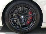 BMW純正19/20インチホイール。洗練されたデザインで、足元の個性を引き立てます。