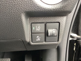 車線逸脱防止装置と衝突軽減ブレーキ。