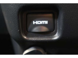 音声と映像が1本のケーブルで伝送できる便利なHDMIを装備。地図アプリや動画などがカーナビの画面に表示できるので便利ですよ。車内にはデータ通信/給電用と、給電用USB(Type-C)も装備しています。