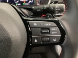 【アダプティブ・クルーズ・コントロール】予め設定した車速内でクルマが自動的に加減速。 前走車との適切な車間距離を維持しながら追従走行し、高速道路でのドライバーの疲労を軽減してくれる嬉しい機能付♪