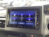 ギャザズ製ナビVXM-214VFiを装備。
