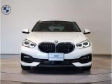 【キドニーグリル】BMWは約90年もの間、ほぼ全ての車両にひと目でBMWだと分かるこの特徴的なフロントグリルが備えられ、デザイン・アイコンとして親しまれてきました。