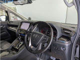 見通しのよいすっきりとした視界で、誰でも運転しやすいです。運転のしやすさは疲れにくさにも繋がりますよ♪