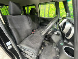 運転席シート廻りは使用感も少なく、良好な状態となっています。丁寧に使われていたことがよくわかりますね。