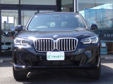 BMW在庫保有台数常時100台以上!ご来店の際はBMW本店(厚木市下荻野140-1)にご来店ください!弊社自慢の全天候型ショールーム!BMW在庫保有台数常時100台以上ございます!