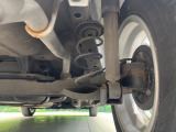 お車を安心してお乗りいただく為には、足回りの定期点検が欠かせません。サービスサポート(有償保証)では無料点検もご提供しており、安心のカーライフをお過ごしいただけるサポート体制が整っています。