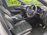 XC40 B4 AWD Rデザイン 4WD 