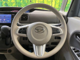 インテリアに合わせたデザインのステアリングは、運転される方のことも考え、運転しやすい形状、大きさです。是非一度、実際に触ってお確かめください。