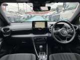 【運転席・インパネまわり】ハンドル・シート・フロアーなど隅々までプロによるクリーニング済み☆彡キレイな車内でドライブが一層快適にお楽しみいただけます!!