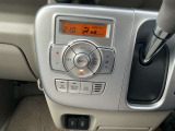 エアコンはオートエアコンです!一度設定温度を決めておけば自動で設定温度になります!!