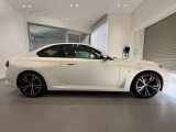 BMWでは重量配分にもこだわりがあり、FRモデルでは50:50とFFモデルでも60:40と前後の重量バランスにこだわり、軽快なハンドリングを実現しております。