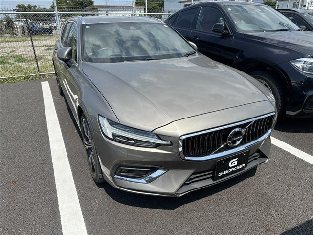 V60 T5 インスクリプション 禁煙車 ベージュ革 OP19インチアルミ