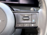 【プロパイロット】高速道路でアクセル、ブレーキ、ハンドル操作をアシスト!さらにNissanコネクトナビと連動し、予めカーブやジャンクションを把握し、スムースに曲がれるよう車速をコントロールします!
