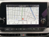 日産純正メモリーナビ付きで、遠くのお出かけの心強い味方です♪Bluetooth,CD,DVD装備で色々な音楽ソースが楽しめ直感的に操作できるタッチパネル♪