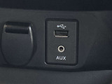 ナビ連動USBポート・AUXポートです。