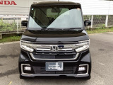 お客様に安全で快適なカーライフをお送りいただくために、中古車にも高いレベルの品質基準を設け、その基準に従って、全ての中古車について納車前整備を実施しています。