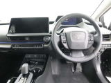 運転席から見たハンドルダッシュまわりになります。