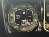 【左右独立温度コントロール式フルオートエアコン(DUAL/SYNC)】運転席側と助手席側でそれぞれ自由に温度設定ができ、快適な風量やモードなどを自動調整します!