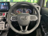 【純正革巻きステアリング】上質な革を使用することで、手にしっかり馴染みとても運転しやすいハンドルです♪