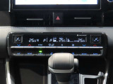 【オートエアコン】暑い夏や寒い冬に大活躍!ワンプッシュで快適なオートエアコン付きです!