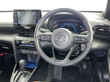 運転席まわりです。 各操作スイッチは使いやすい位置に配置されてます。