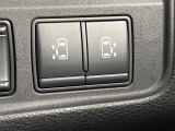 【両側パワースライドドア】スマートキーや運転席のスイッチで後席両側スライドドアの開閉が可能♪電動だから力を入れてドアを開ける必要が無く、小さなお子様でも簡単に開け閉めでき快適です♪