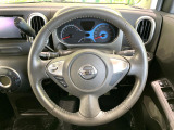 【純正革巻きステアリング】上質な革を使用することで、手にしっかり馴染みとても運転しやすいハンドルです♪