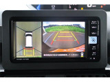 全周囲モニター付で、車庫入れも駐車もラクラクです。