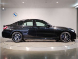BMWでは重量配分にもこだわりがあり、FRモデルでは50:50とFFモデルでも60:40と前後の重量バランスにこだわり、軽快なハンドリングを実現しております。