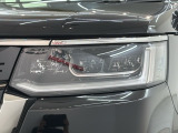 LEDヘッドライトは、点灯の瞬間から最大光量を発揮し、突然暗くなるトンネルなどでの安定感を高めます。