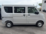 これからお車を購入し長くカーライフを楽しんで頂きたいと思い、当社スタッフは、そんな様々なお客様と安心して、楽しめるカーライフを一緒に考えてご提案させて頂いております。