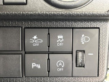 【スマートアシスト】走行中に前方の車両等を認識し、衝突しそうな時は警報とブレーキで衝突回避と被害軽減をアシスト。より安全にドライブをお楽しみいただけます。