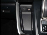 このエンジンルームをご覧下さい!埼玉トヨペットのお車は全て「ピカット一平」で、お車を隅々までピッカピカにしております。見えないところも手を抜きません!!