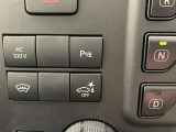 クリアランスソナーがついています。車庫入れなどの運転時、静止物の接近を表示とブザーでお知らせします。