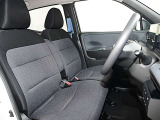 運転席まわりです。実際に座ってみて乗り心地を体感してみて下さい。