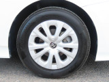 純正のホイールカバーを履いてます!
