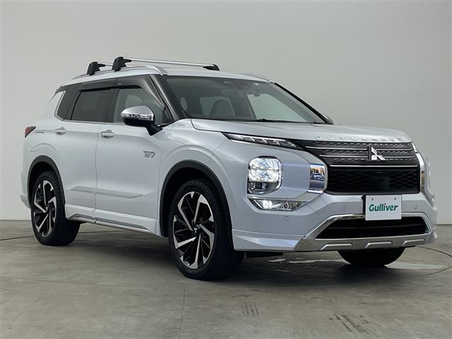 アウトランダー PHEV 2.4 P 4WD 本革シート