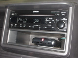 純正CDチューナーはCDプレーヤー・AM/FMチューナー付です。お好みの音楽を聞きながらのドライブは楽しさ倍増ですね!