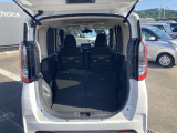 シートをすべて倒すとこんなに広々。たくさん荷物を積めます。これだけのスペースであればかなりの荷物が載せられます☆