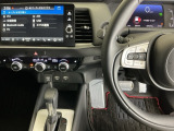 【セキュリティアラーム】車両の盗難や不正侵入を防止するための警告装置が付いています。警告音やハザードランプの点滅で周囲に異常を知らせてくれます