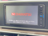 【純正ナビ】人気の純正ナビを装備しております。ナビの使いやすさはもちろん、オーディオ機能も充実!キャンプや旅行はもちろん、通勤や買い物など普段のドライブも楽しくなるはず♪