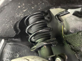 お車を安心してお乗りいただく為には、足回りの定期点検が欠かせません。サービスサポート(有償保証)では無料点検もご提供しており、安心のカーライフをお過ごしいただけるサポート体制が整っています。