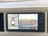 【パノラマモニター】専用のカメラにより、上から見下ろしたような視点で360度クルマの周囲を確認することができます☆死角部分も確認しやすく、狭い場所での切り返しや駐車もスムーズに行えます。