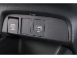 スマートフォンなどの音楽再生が可能なUSB接続ジャック装備車両です♪♪♪